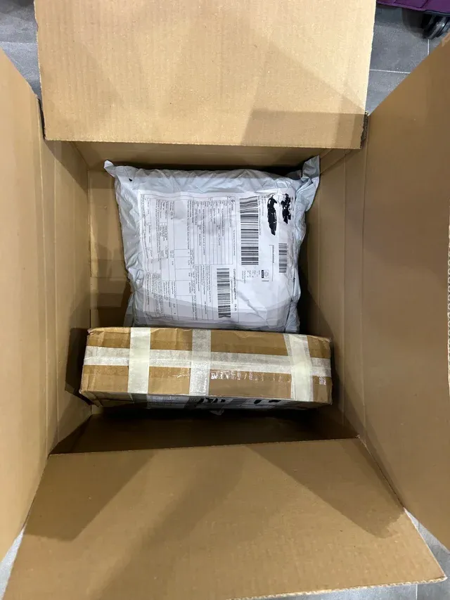 Caja Misteriosa de Devoluciones 10€ | 2 Paquetes Sorpresa Sellados Imagen secundaria del producto