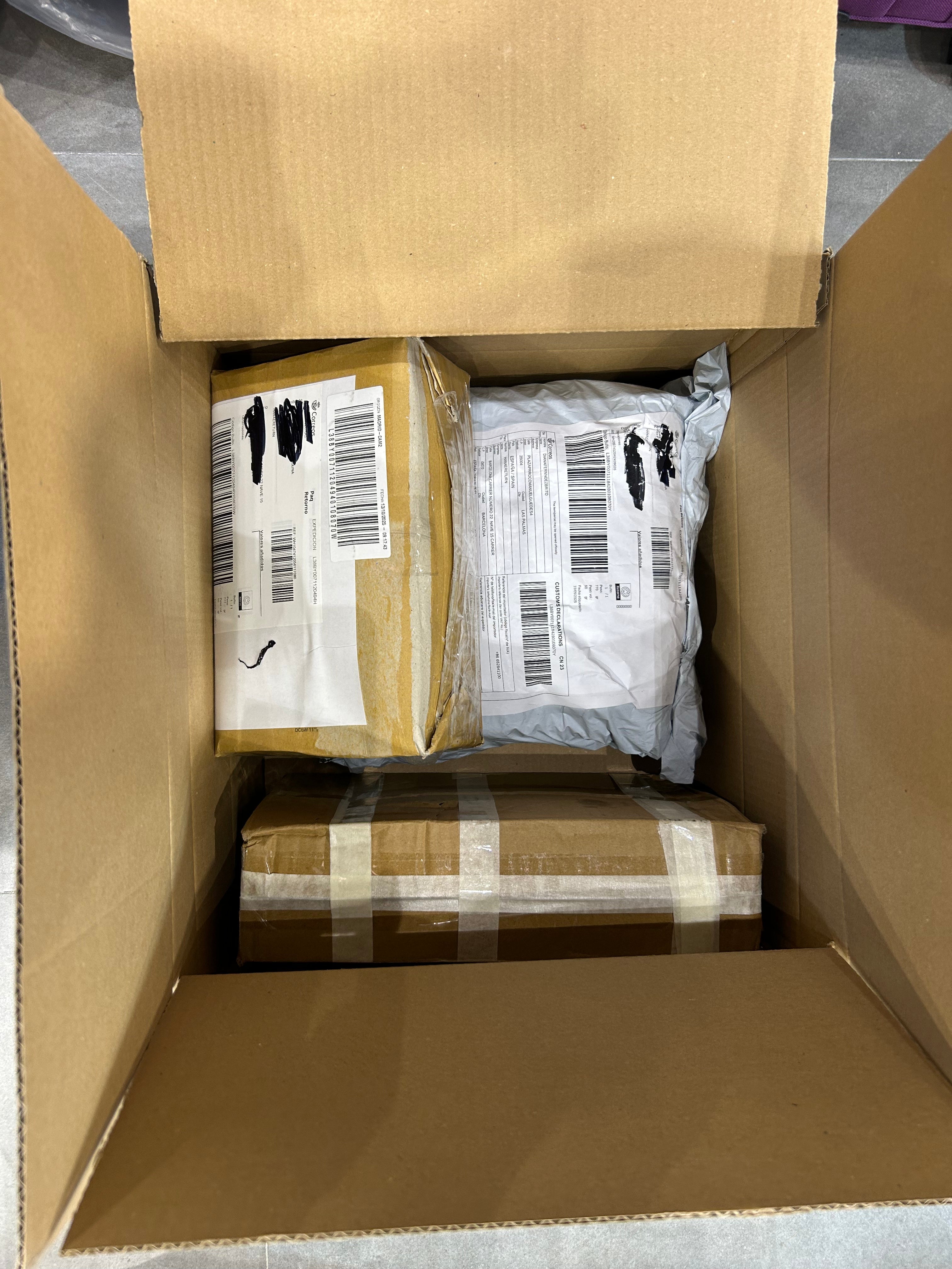 Caja Misteriosa de Devoluciones 15€ | 3 Paquetes Sorpresa Sellados Imagen secundaria del producto